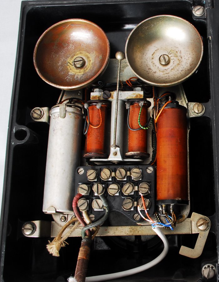 n1421a.gif (30409 bytes)