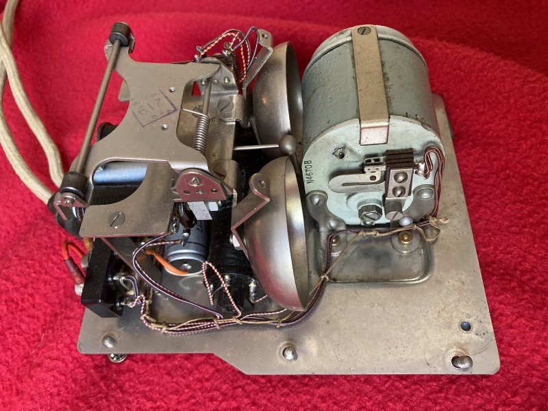 n2121a.jpg (10396 bytes)